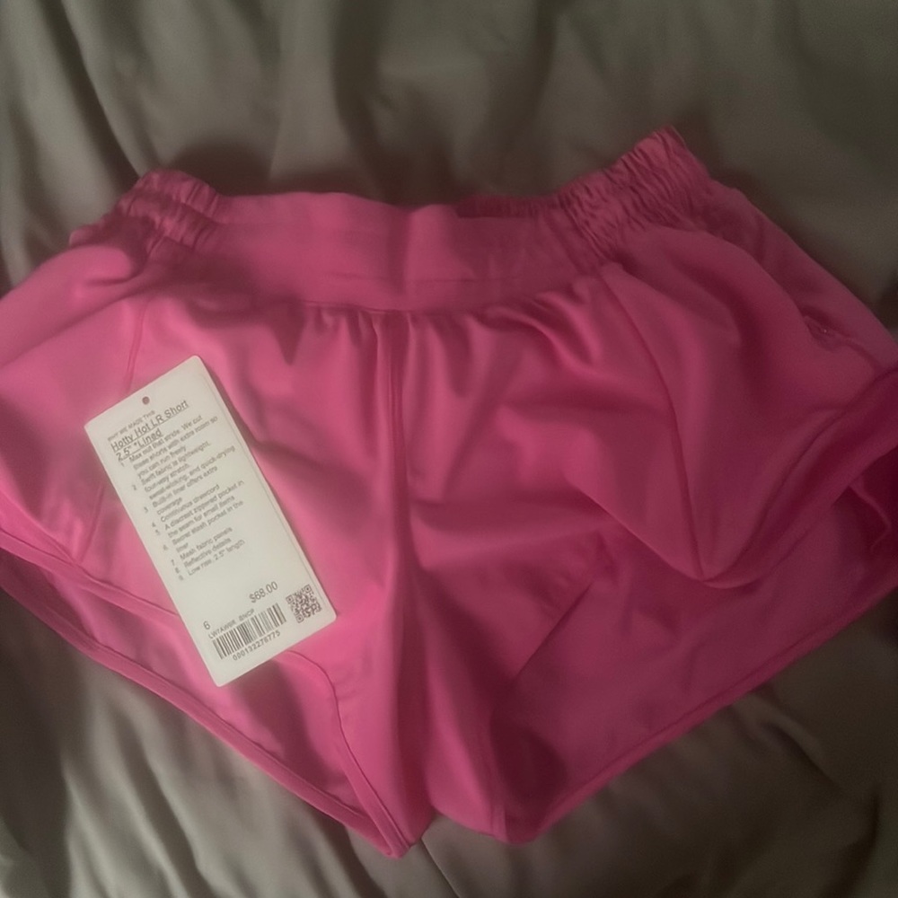 Sonic pink 2.5” hotty hot shorts